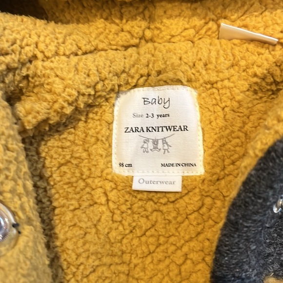 Zara Kids Cape - Picture 2 of 3